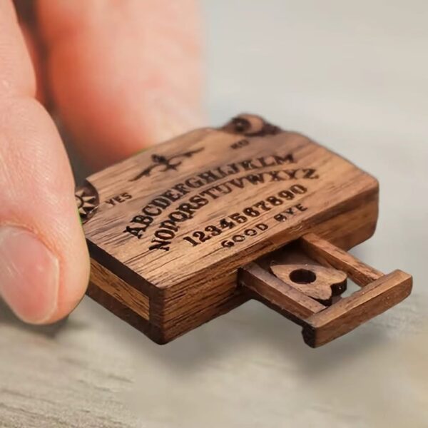 OUIJA EN MINIATURA – PORTÁTIL Y DECORATIVO