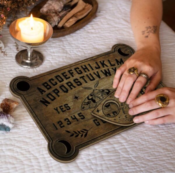 Kit para sesiones y rituales Tabla Ouija de Madera con Símbolos Místicos - Image 6